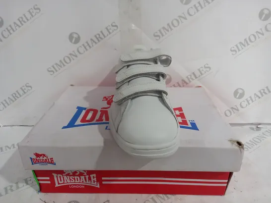 BOXED LONSDALE LEYTON VELCRO IN WHITE - SIZE 6 