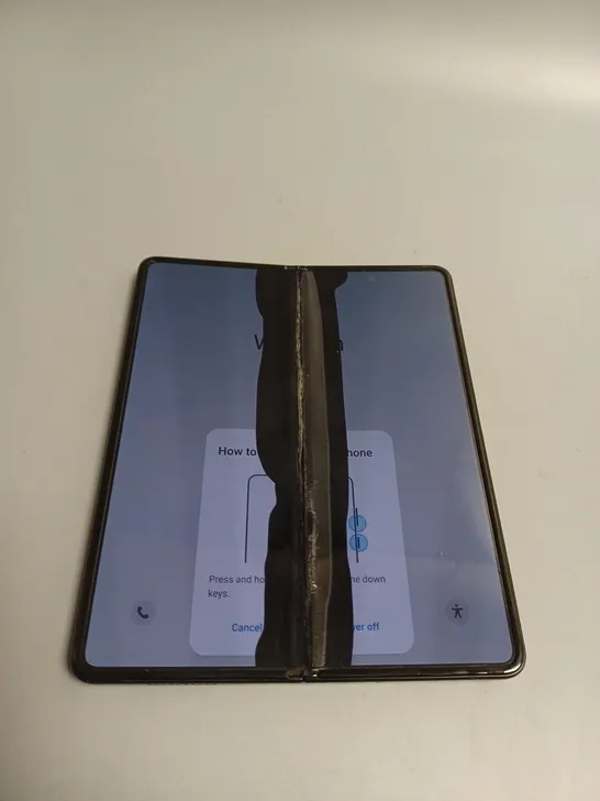 SAMSUNG GALAXY Z FOLD3