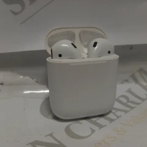 APPLE AIRPODS