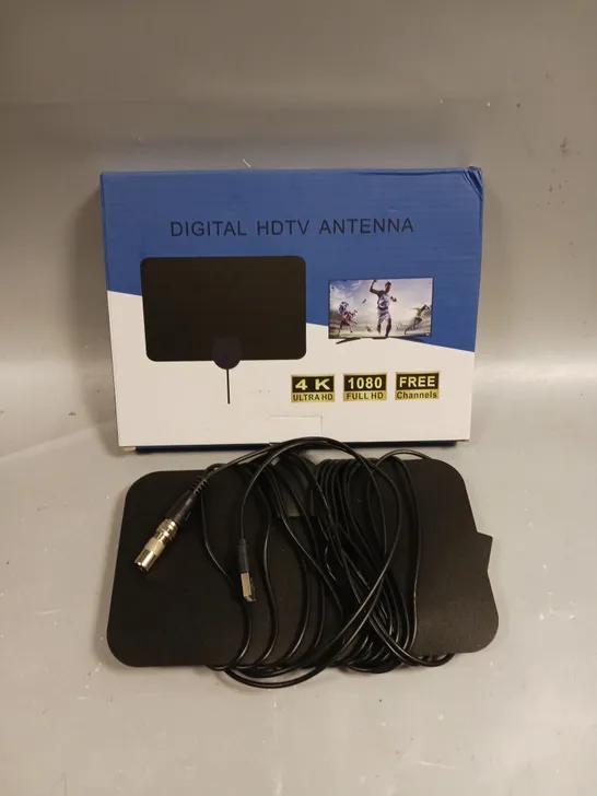 BOXED DIGITAL HDTV ANTENNA & COAX CABLE 