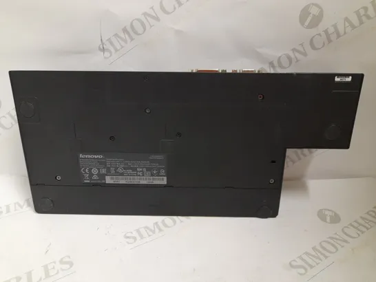 LENOVO 40A1 THINKPAD PRO DOCKING STATION	