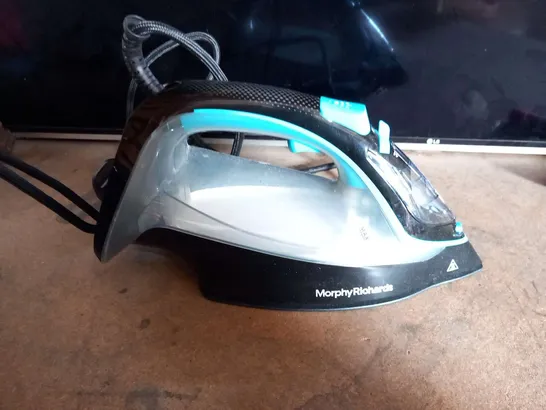 MORPHY RICHARDS CRYSTAL CLEAR INTELLITEMP STEAM IRON - 300303 