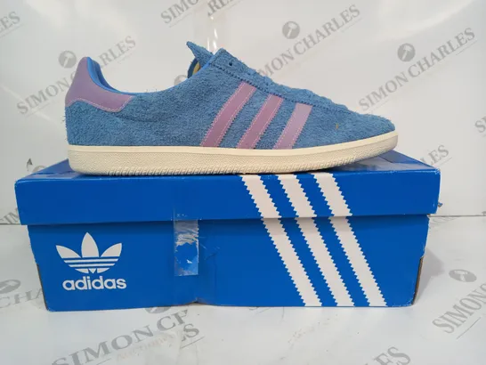 BOXED PAIR OF ADIDAS BLUE GRASS SHOES IN BLUE/VIOLET UK SIZE 11