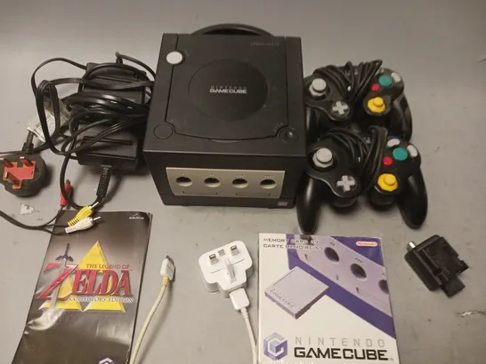 UNBOXED NINTENDO GAMECUBE WITH 2 CONTROLLERS, SEALED MEMORY CARD AND ZELDA COLLECTORS GAME 