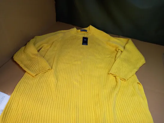 MARKS AND SPENCERS YELLOW KNITTED JUMPER - SIZE XL