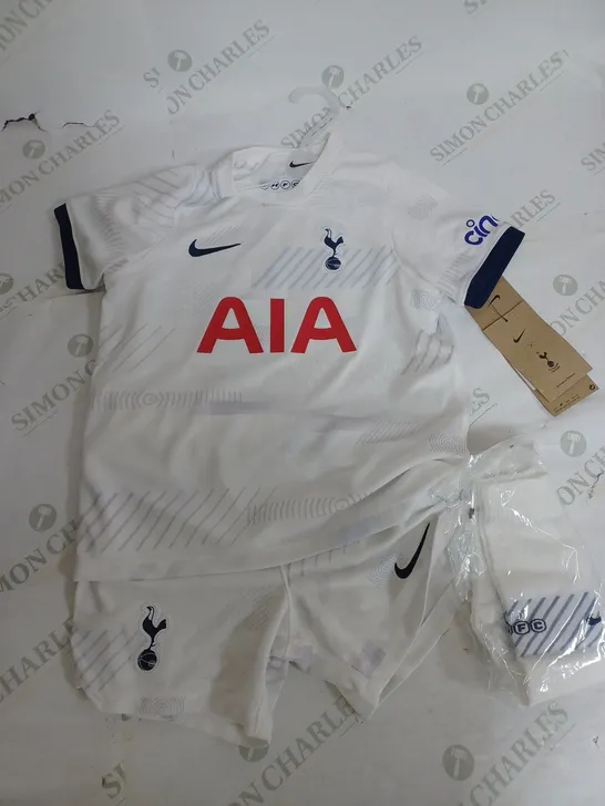 NIKE TOTTENHAM HOTSPUR FOOTBALL CLUB KIT - KIDS MEDIUM