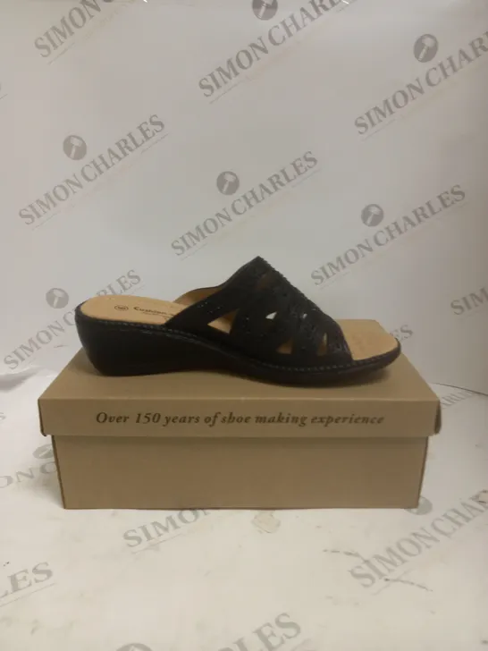 BOXED PAIR OF CUSHION WALK DIAMANTE MULES IN BLACK - SIZE 6