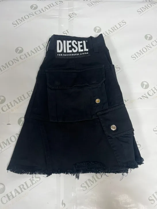 DIESEL DISTRESSED CARGO SHORTS IN BLACK SIZE 27