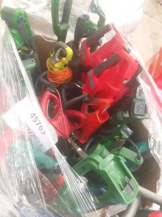 PALLET OF APPROXIMATELY 35 ASSORTED LOOSE HEDGE TRIMMER