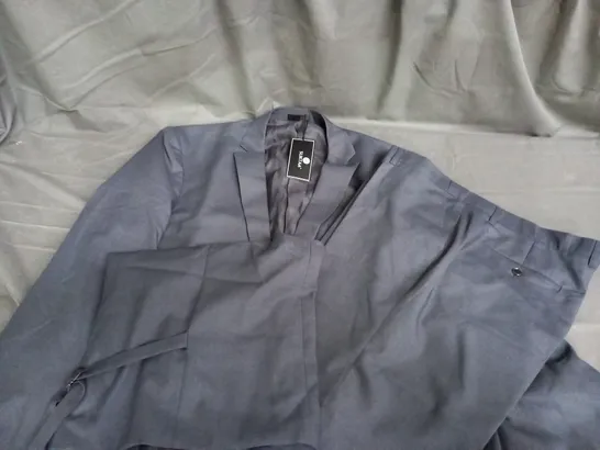 SLIKTAA 3-PEICE SUIT SIZE XL 