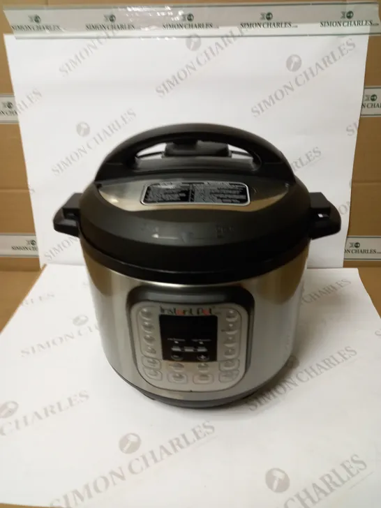 INSTANT POT DUO SMART PRESSURE COOKER