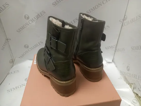 BOXED CORNELIA KHAKI LEATHER SHORT BOOTS - SIZE 7