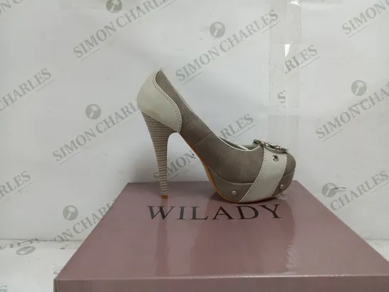 5 BOXED PAIRS OF WILADY PLATFORM HEEL SHOES IN LIGHT GREY VARIOUS SIZES TO INCLUDE SIZES 36, 37, 39 