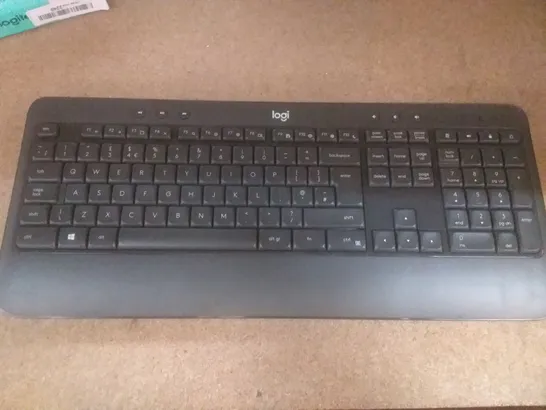 LOGITECH MK540 WIRELESS KEYBOARD