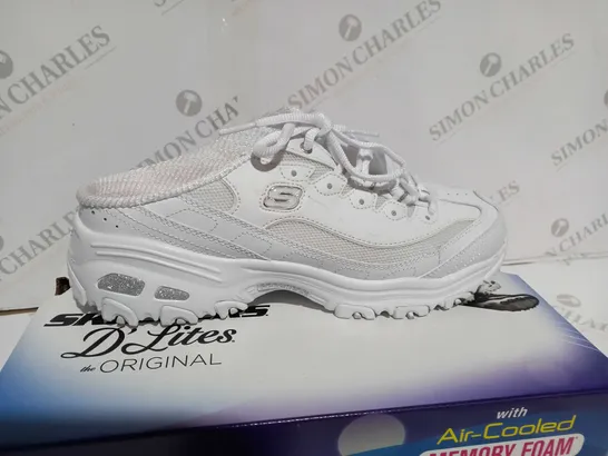 BOXED SKECHERS WOMEN'S D'LITES BRIGHT SKY SNEAKER - SIZE UK 6