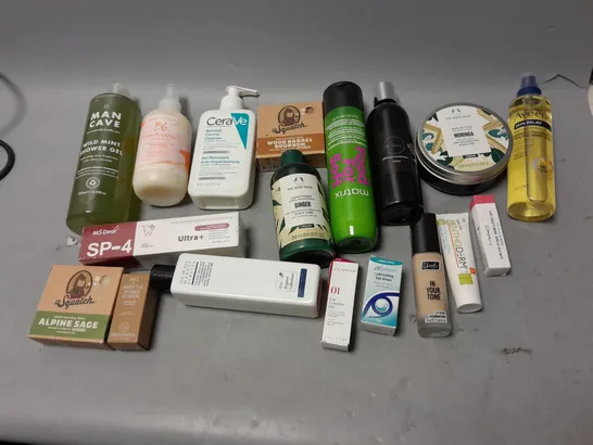 BOX OF APPROXIMATELY 15 COSMETIC ITEMS TO INCLUDE SQUATCH SOAP BAR, BODY SHOP MORINGA, AND CERAVE CLEANSER ETC. 