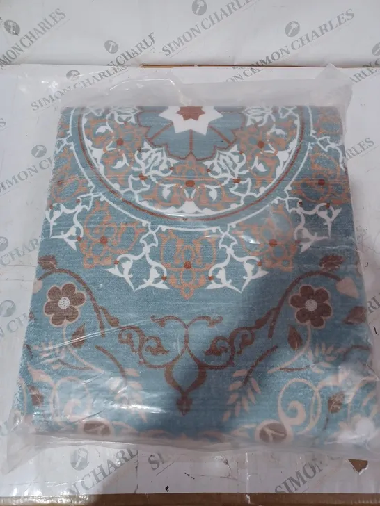 PACKAGED AND SEALED RUG - SIZE UNSPECIFIED 