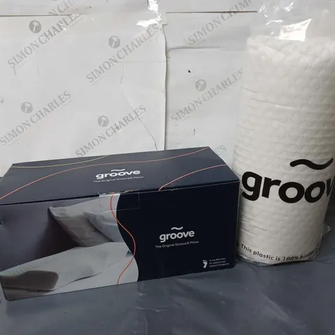 BOXED THE ORIGINAL GROOVE PILLOW IN WHITE