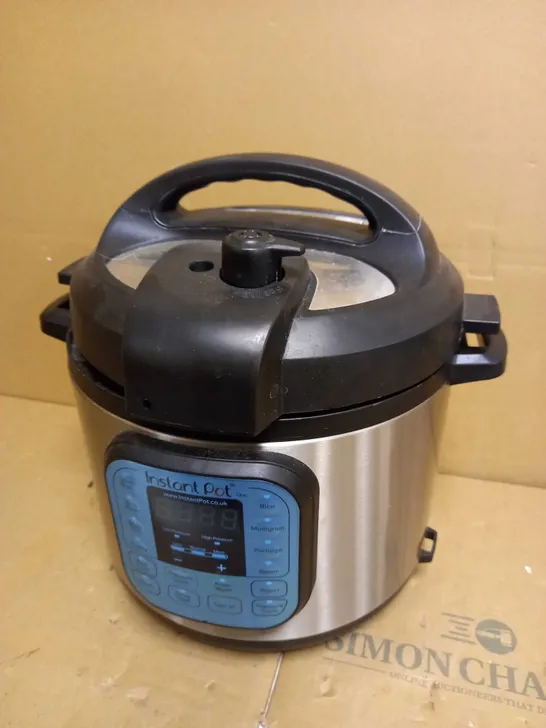 INSTANT POT DUO SMART PRESSURE COOKER