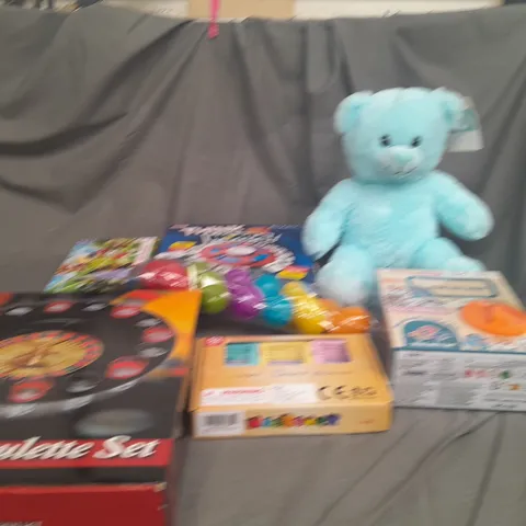 BOX OF APPROX 15 ASSORTED TOYS AND GAMES TO INCLUDE - TEDDIES, JIGSAWS AND DRINKING GAME