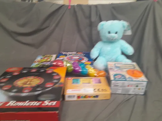 BOX OF APPROX 15 ASSORTED TOYS AND GAMES TO INCLUDE - TEDDIES, JIGSAWS AND DRINKING GAME