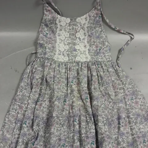 DOLLY WEARS CHILDRENS FLORAL PRINT SLEEVELESS DRESS - 5-6YRS 