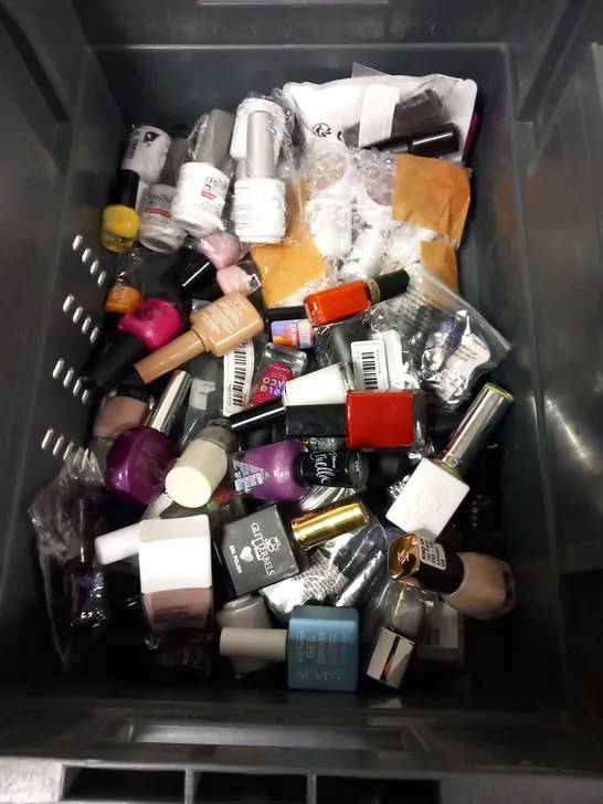 APPROXIMATELY 90 ASSORTED NAIL VARNISH/GELS TO INCLUDE; SEMILAC, VOKY, HOLO TACO, YSUVIN, THE GEL BOTTLE, VINA, BLUESKY AND ILNP