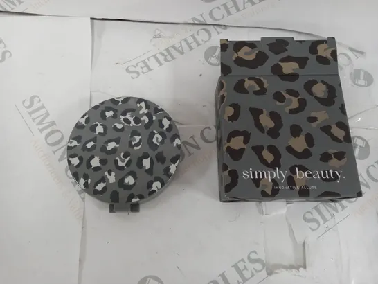 SIMPLY BEAUTY FOLDING TRIO MIRROR LEOPARD PRINT 