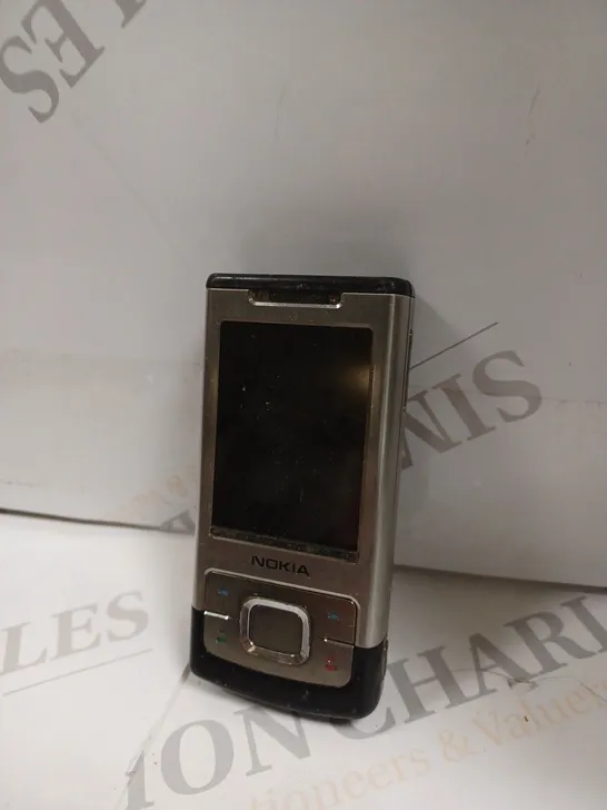 NOKIA RM-240 MOBILE PHONE 