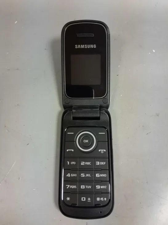 SAMSUNG GT-E1190 FLIP MOBILE PHONE 