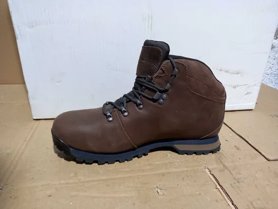 BOXED PSIR OF BERGHAUS BROWN BOOTS UK SIZE 11