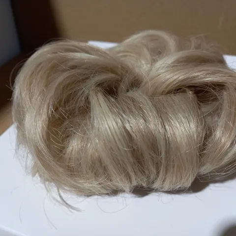 EASILOCKS POWER SCRUNCHIE MALIBU BLONDE