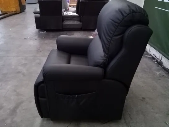 QUALITY BRITISH DESIGNER G PLAN NEWMARKET LARGE DUAL ELEVATE ARMCHAIR L854 CAMBRIDGE BLACK LEATHER 