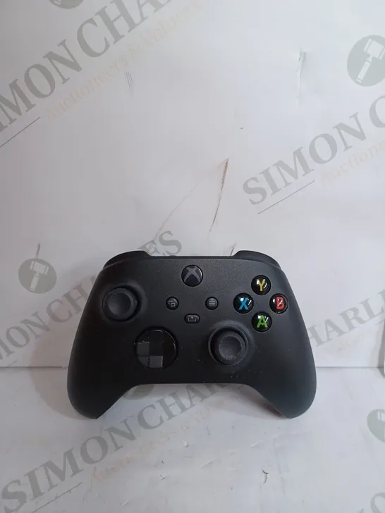 XBOX 1 WIRELESS CONTROLLER IN BLACK