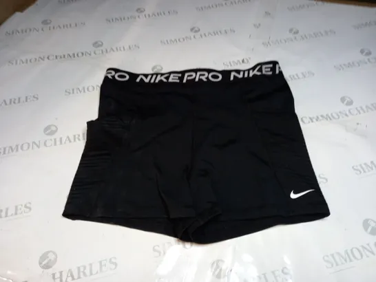 NIKE PRO TIGHT FIT SHORTS SIZE L