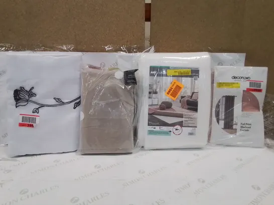 BOX OF APPROXIMATELY 10 ASSORTED ITEMS TO INCLUDE- THERMAL CURTAINS , RUG UNDERLAY , SINGLE BED DUVET ETCC