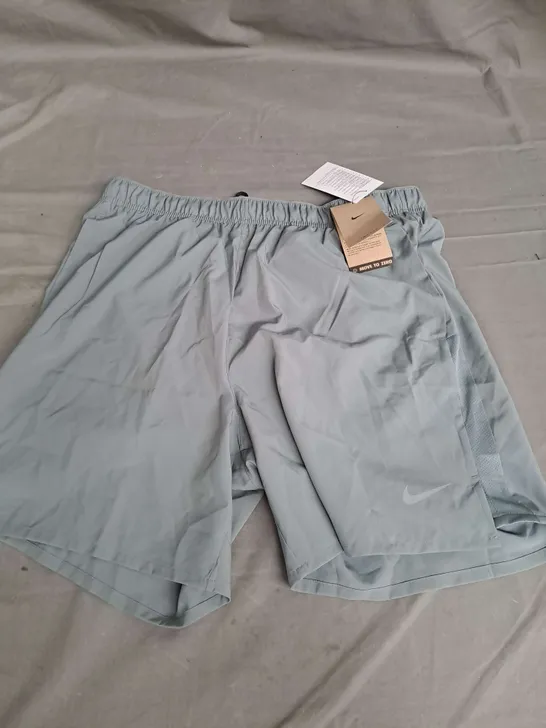 NIKE MENS RUNNING SHORTS IN SMOKE GREY SIZE L