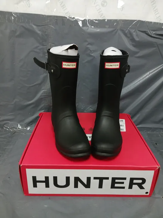 BOXED HUNTER SHORT WELLINGTON BOOTS SIZE 7  RRP £101