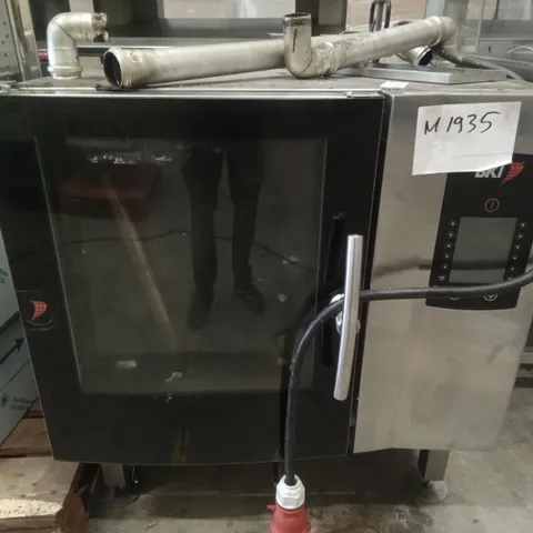 BKI SIX GRID COMBI CONVECTION OVEN 