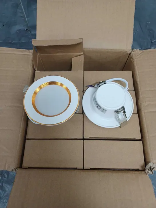 BOX OF APPROX 10 HF06 SPOTLIGHTS IN WHITE