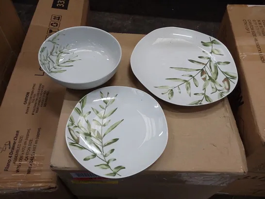 BOXED 12 PIECE PORCELAIN CHINA DINNERWARE SET - SERVICE FOR 4 (1 BOX)