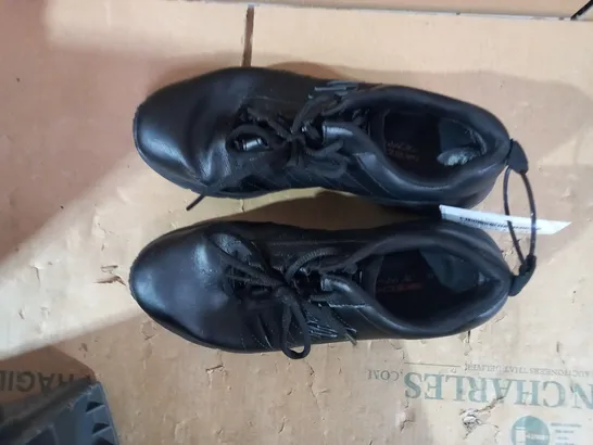 SKETCHERS BLACK TRAINERS - UK 5