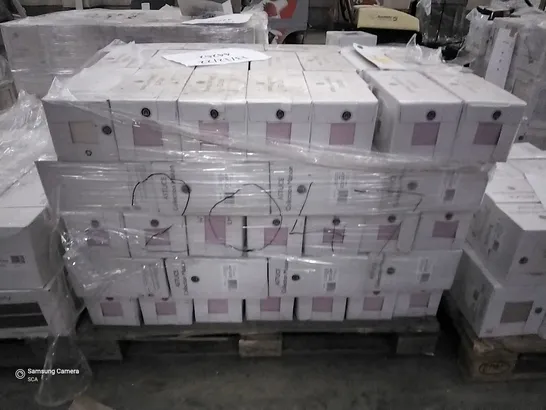 PALLET OF APPROXIMATELY 90 PACKS OF 44 BRAND NEW ASTUCE BRILLIANT VIOLET FIG 6 15×15CM TILES- EACH PACK COVERS APPROXIMATELY 1M² (TOTAL APPROX. 90M²)