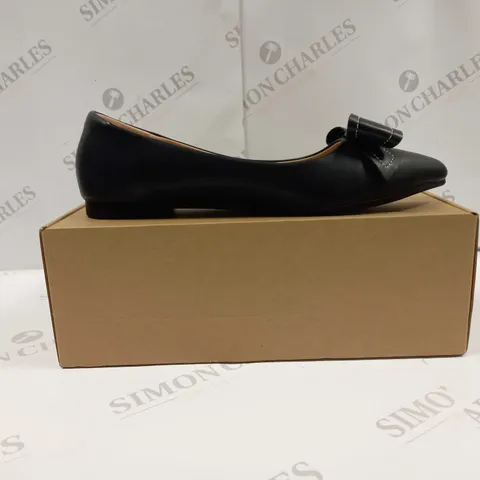 BOXED PAIR OF UNBRANDED WOMEN SHOES UK SIZE 7