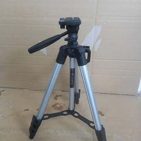 UNBRANDED EXTENDABLE TRIPOD 