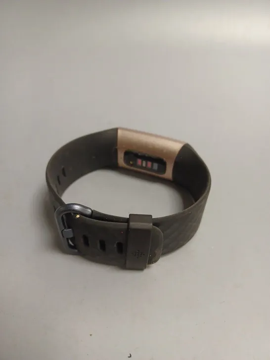 FITBIT CHARGE HEALTH & FITNESS TRACKER WATCH WITH RUBBER STRAP 