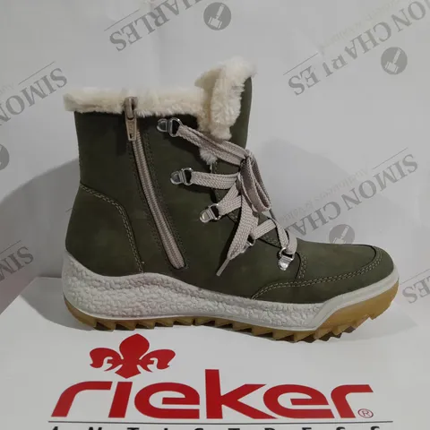 BOXED PAIR OF RIEKER WATER RESISTANT WARM LINED HIKING BOOTS IN KHAKI - SIZE 6