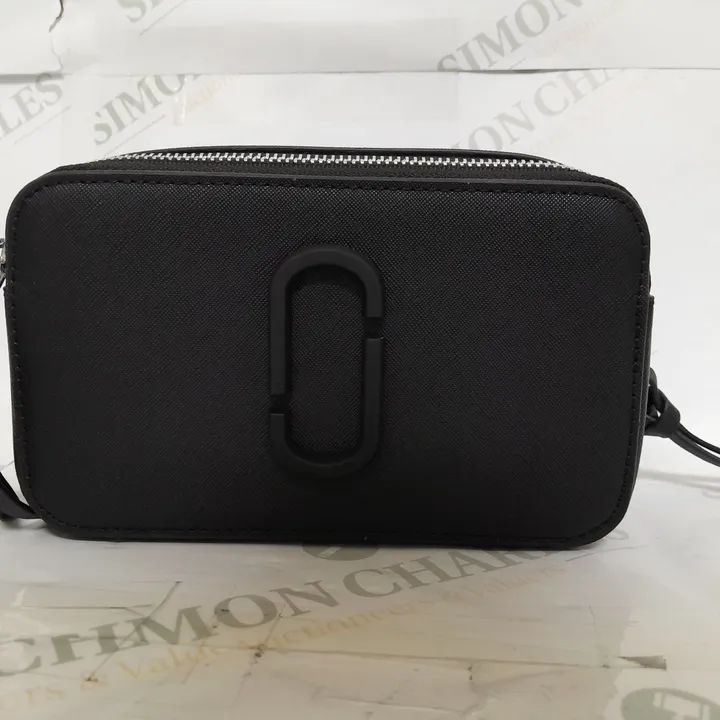 MARC JACOBS CLUTCH OVER THE SHOULDER BAG 4742709-Simon Charles Auctioneers