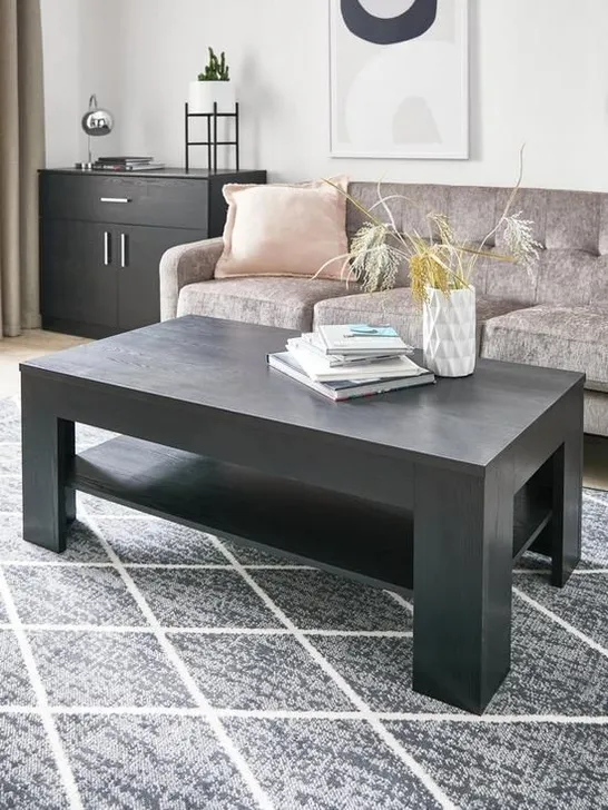 PANANA COFFEE TABLE IN BLACK