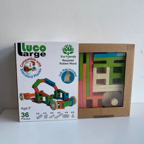 BRAND NEW BOXED LUCO LARGE 36 PIECE PLAY SET 